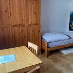 ホームステイ Ferienzimmer Oelhaf In Blau Self Check-in Mit Key-tresore